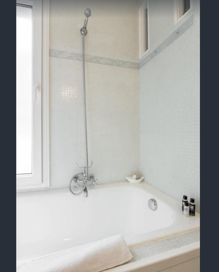 Paris Petit Appartement Lumineux Et Atypique Εξωτερικό φωτογραφία