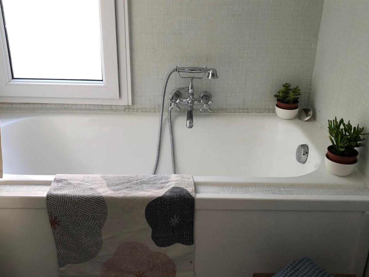 Paris Petit Appartement Lumineux Et Atypique Εξωτερικό φωτογραφία